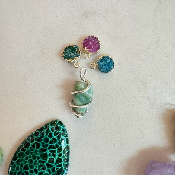 Stone Pendant Lot - Picture 8 of 11